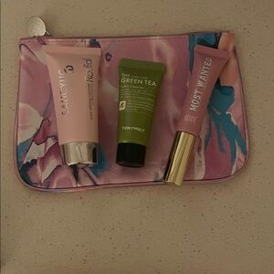 Cosmetic bag w/3 products